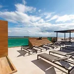 Modern 5Th Avenue Apt - Distrito Corazon B2